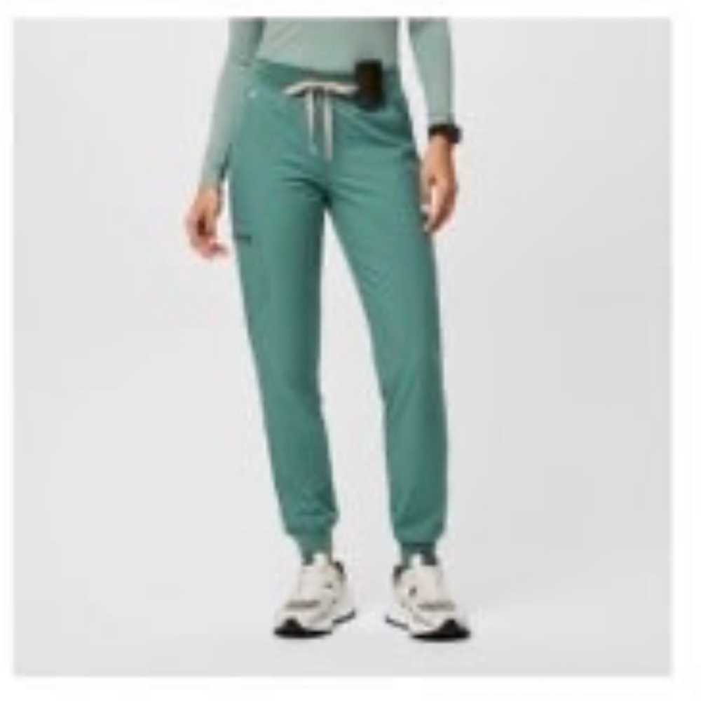 Figs Zamora lined jogger scrubs